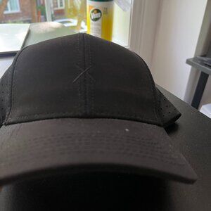 Black Snapback (Cuts hat)- never worn